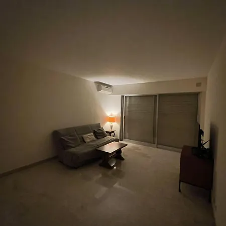 Guestroom - D'hote * Ле-Канне
