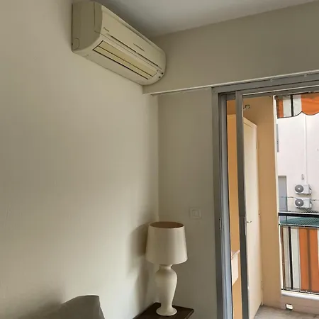 Guestroom - D'hote * Ле-Канне